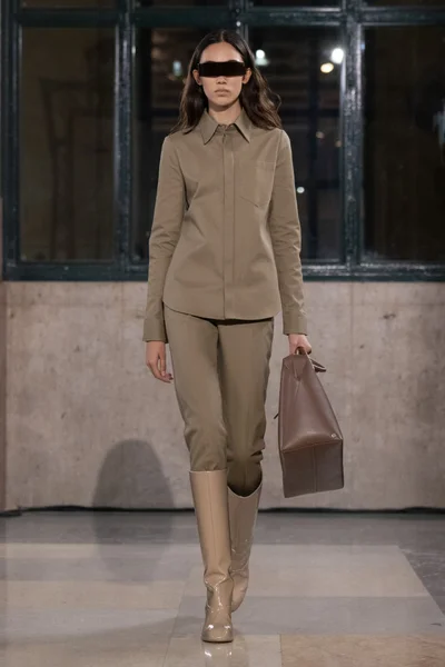 Look 44